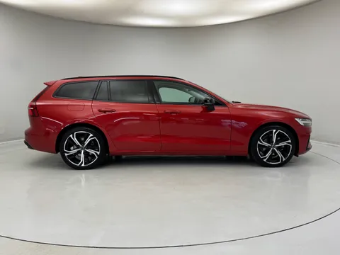 DU75WDF Volvo V60 2.0 B4P Ultra Dark 5dr Auto Thumbnail #5