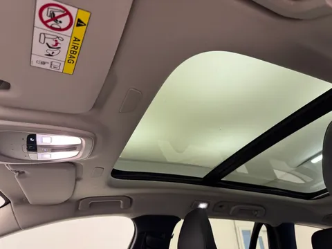 DU75WDF Volvo V60 2.0 B4P Ultra Dark 5dr Auto Thumbnail #14