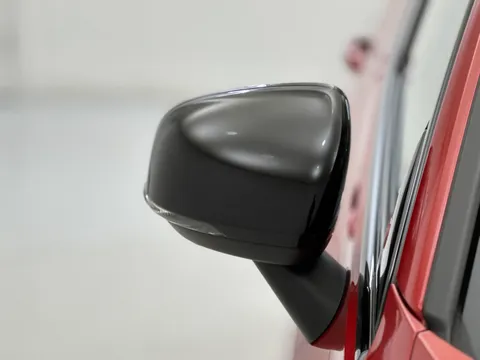 DU75WDF Volvo V60 2.0 B4P Ultra Dark 5dr Auto Thumbnail #34