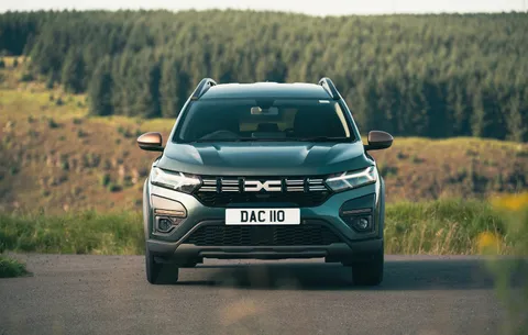  Dacia Jogger Hev Expression hybrid 155 MY26 Thumbnail #2