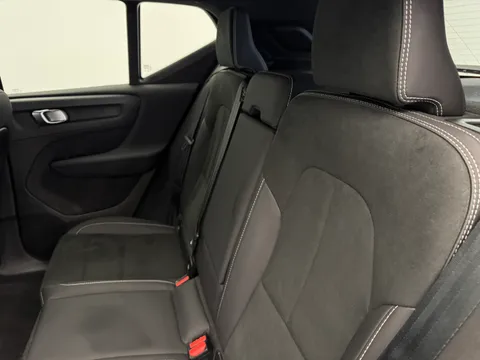 RE25OVX Volvo XC40 2.0 B3P Plus Dark 5dr Auto Thumbnail #11