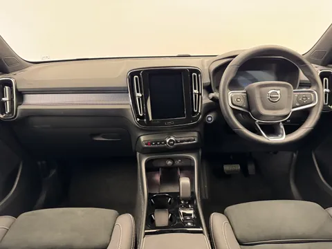 RE25OVX Volvo XC40 2.0 B3P Plus Dark 5dr Auto Thumbnail #12