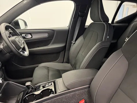 RE25OVX Volvo XC40 2.0 B3P Plus Dark 5dr Auto Thumbnail #9