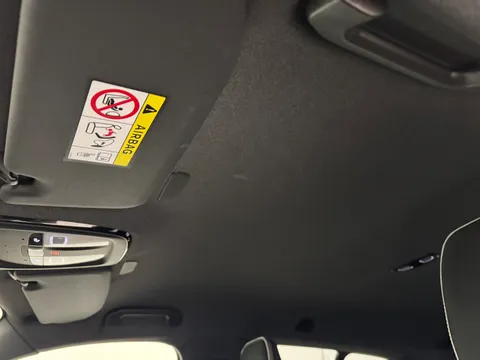 RE25OVX Volvo XC40 2.0 B3P Plus Dark 5dr Auto Thumbnail #15