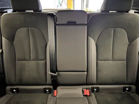 RE25OVX Volvo XC40 2.0 B3P Plus Dark 5dr Auto Thumbnail #10