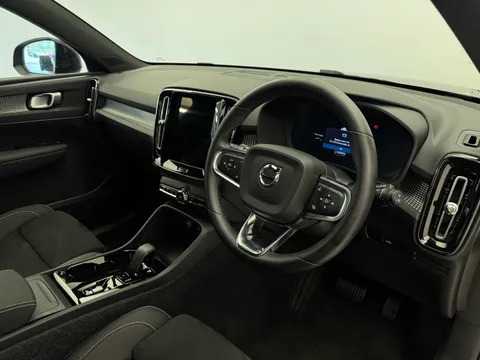RE25OVX Volvo XC40 2.0 B3P Plus Dark 5dr Auto Thumbnail #14