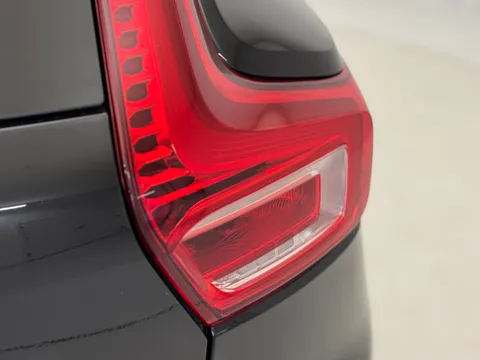 RE25OVX Volvo XC40 2.0 B3P Plus Dark 5dr Auto Thumbnail #34