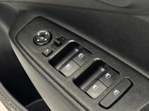 DU73BHJ Hyundai i10 1.0 T-GDi N Line 5dr Thumbnail #18