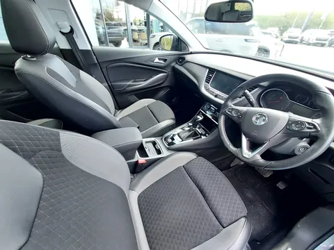 LV68YJC Vauxhall Grandland X 1.2 Turbo Sport Nav 5dr Auto [8 Speed] Thumbnail #2