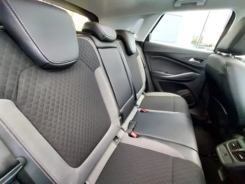 LV68YJC Vauxhall Grandland X 1.2 Turbo Sport Nav 5dr Auto [8 Speed] Thumbnail #17