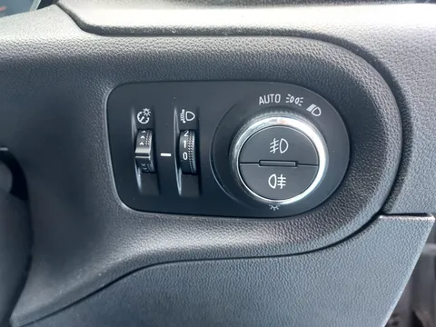 LV68YJC Vauxhall Grandland X 1.2 Turbo Sport Nav 5dr Auto [8 Speed] Thumbnail #19