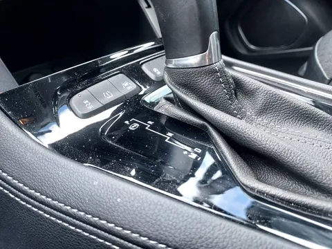 LV68YJC Vauxhall Grandland X 1.2 Turbo Sport Nav 5dr Auto [8 Speed] Thumbnail #20