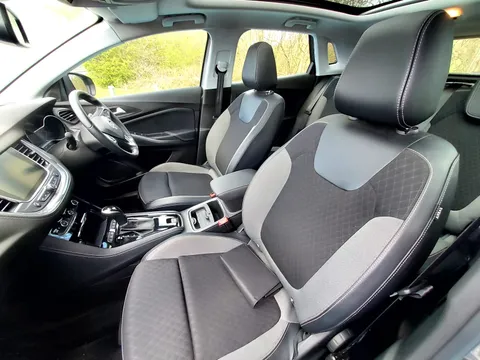 LV68YJC Vauxhall Grandland X 1.2 Turbo Sport Nav 5dr Auto [8 Speed] Thumbnail #22
