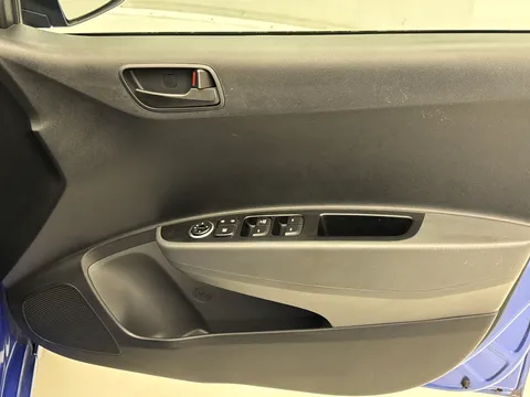 17 of 36 for Hyundai i10 1.0 Go SE 5dr