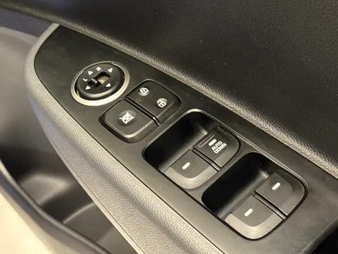 18 of 36 for Hyundai i10 1.0 Go SE 5dr