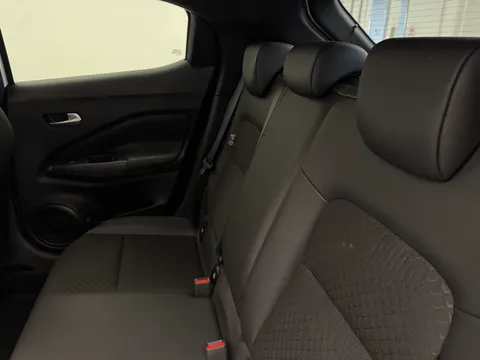 DS23XFT Nissan Juke 1.0 DiG-T 114 N-Connecta 5dr Thumbnail #14