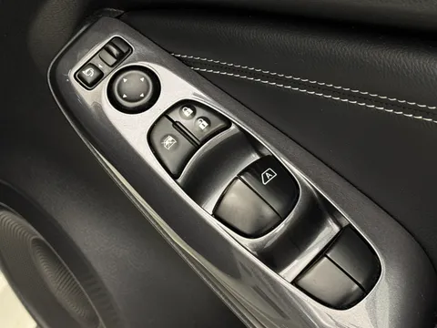 DS23XFT Nissan Juke 1.0 DiG-T 114 N-Connecta 5dr Thumbnail #22