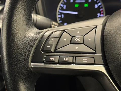 DS23XFT Nissan Juke 1.0 DiG-T 114 N-Connecta 5dr Thumbnail #24