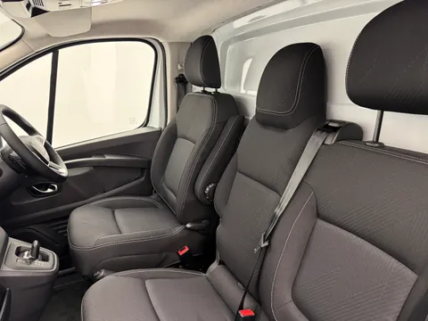 DL75WPM Renault Trafic LL30 Blue dCi 150 Extra [Safety] Van EAG9 Thumbnail #12