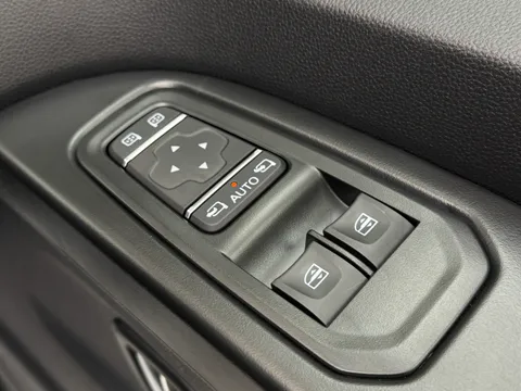 DL75WPM Renault Trafic LL30 Blue dCi 150 Extra [Safety] Van EAG9 Thumbnail #15