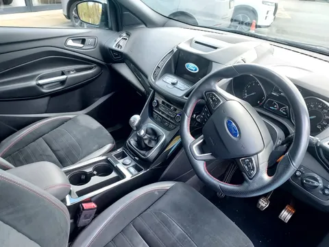 BP68YBG Ford Kuga 1.5 EcoBoost ST-Line 5dr 2WD Thumbnail #2