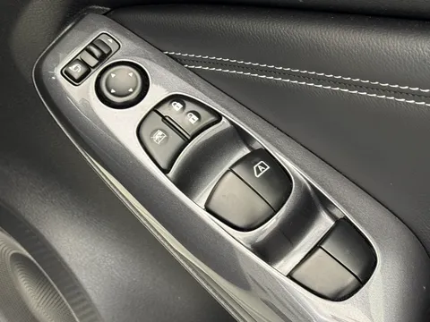 DN23WPX Nissan Juke 1.0 DiG-T 114 N-Connecta 5dr Thumbnail #21