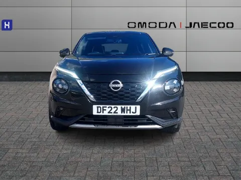 DF22WHJ Nissan Juke 1.6 Hybrid Premiere Edition 5dr Auto Thumbnail #3