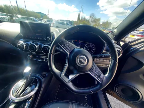 DF22WHJ Nissan Juke 1.6 Hybrid Premiere Edition 5dr Auto Thumbnail #9