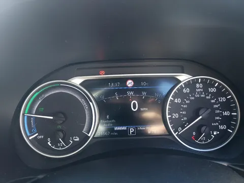 DF22WHJ Nissan Juke 1.6 Hybrid Premiere Edition 5dr Auto Thumbnail #16