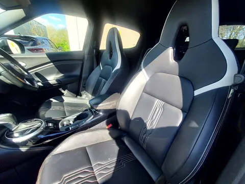 DF22WHJ Nissan Juke 1.6 Hybrid Premiere Edition 5dr Auto Thumbnail #19