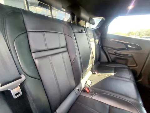 SL70EVF Land Rover Range Rover Evoque 2.0 D180 R-Dynamic S 5dr Auto Thumbnail #10