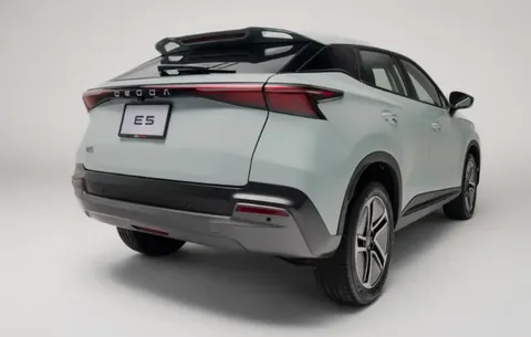  Omoda E5 155kW Knight 61kWh 5dr Auto Thumbnail #3