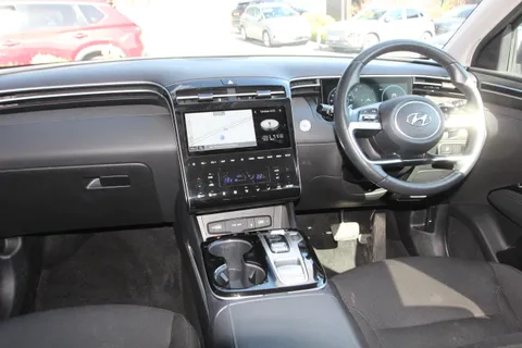 DS72BJJ Hyundai Tucson 1.6 TGDi Hybrid 230 Premium 5dr 2WD Auto Thumbnail #12