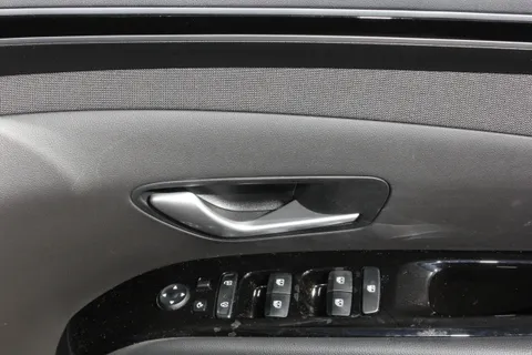 DS72BJJ Hyundai Tucson 1.6 TGDi Hybrid 230 Premium 5dr 2WD Auto Thumbnail #15