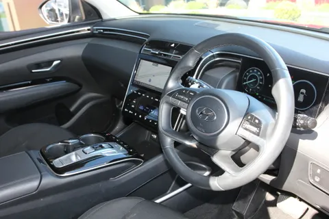 DS72BJJ Hyundai Tucson 1.6 TGDi Hybrid 230 Premium 5dr 2WD Auto Thumbnail #16