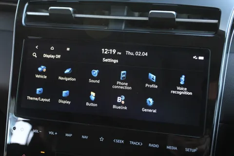 MA72VPP Hyundai Tucson 1.6 TGDi Hybrid 230 Premium 5dr 2WD Auto Thumbnail #28