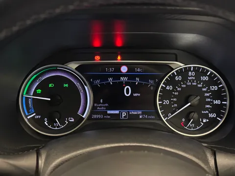 DU72BJX Nissan Juke 1.6 Hybrid Premiere Edition 5dr Auto Thumbnail #28