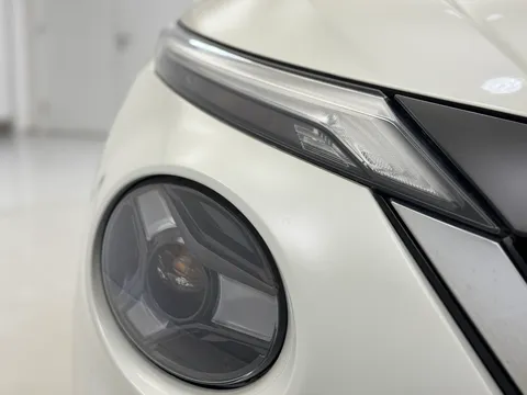 DU72BJX Nissan Juke 1.6 Hybrid Premiere Edition 5dr Auto Thumbnail #32