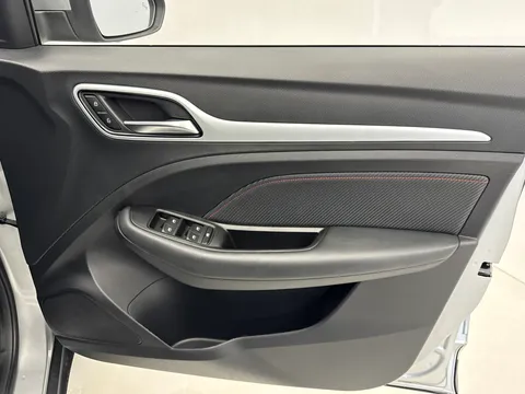 DL23BFF Mg Motor Uk Zs 1.0T GDi Exclusive 5dr DCT Thumbnail #18