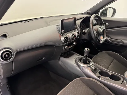 DN71RTZ Nissan Juke 1.0 DiG-T 114 N-Connecta 5dr Thumbnail #14