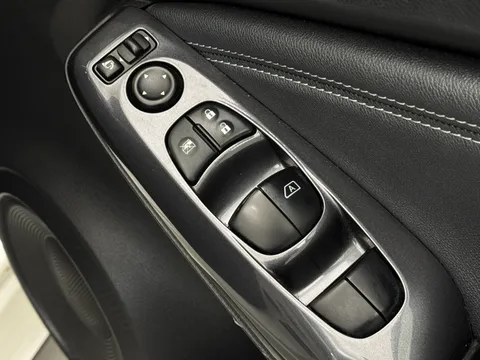 DN71RTZ Nissan Juke 1.0 DiG-T 114 N-Connecta 5dr Thumbnail #21