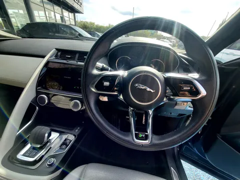 DK71PHZ Jaguar E-Pace 2.0 D200 R-Dynamic SE 5dr Auto Thumbnail #11