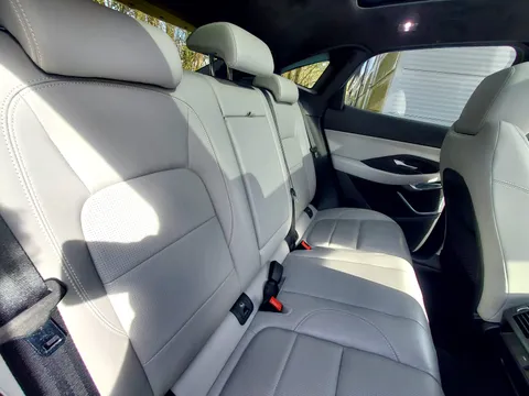 DK71PHZ Jaguar E-Pace 2.0 D200 R-Dynamic SE 5dr Auto Thumbnail #19
