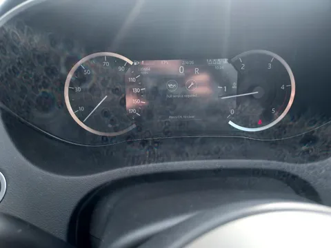 DK71PHZ Jaguar E-Pace 2.0 D200 R-Dynamic SE 5dr Auto Thumbnail #27