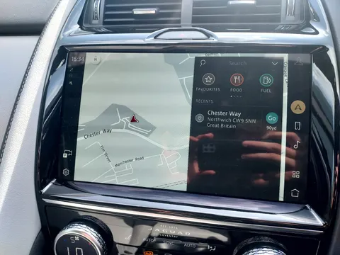 DK71PHZ Jaguar E-Pace 2.0 D200 R-Dynamic SE 5dr Auto Thumbnail #28