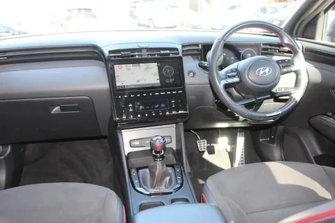 MK71OHX Hyundai Tucson 1.6 TGDi N Line 5dr 2WD Thumbnail #13