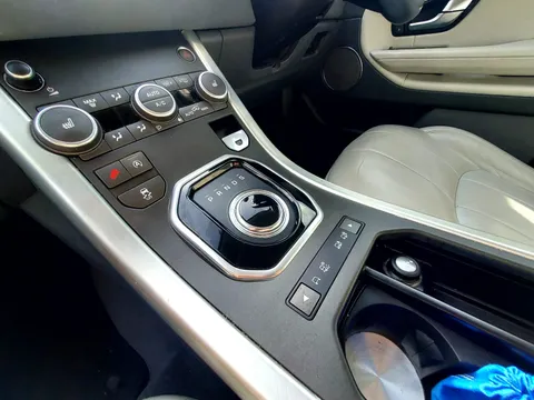 SD66NJZ Land Rover Range Rover Evoque 2.0 TD4 SE Tech 5dr Auto Thumbnail #23