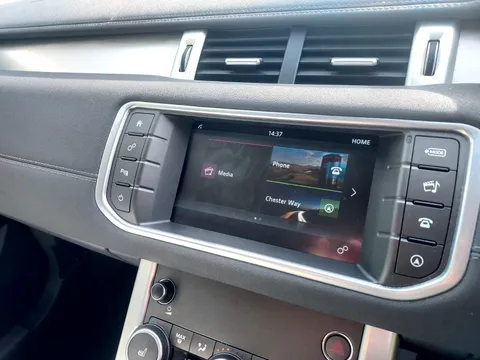 SD66NJZ Land Rover Range Rover Evoque 2.0 TD4 SE Tech 5dr Auto Thumbnail #24