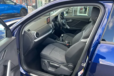 DX24XHM Audi Q2 30 TFSI Sport 5dr Thumbnail #4