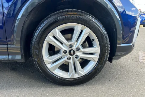 DX24XHM Audi Q2 30 TFSI Sport 5dr Thumbnail #5